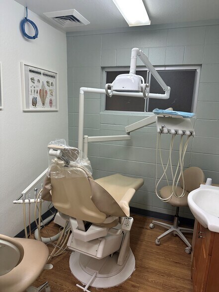 More Photos Of 323 N Sanborn Rd, Salinas Medical For Sale