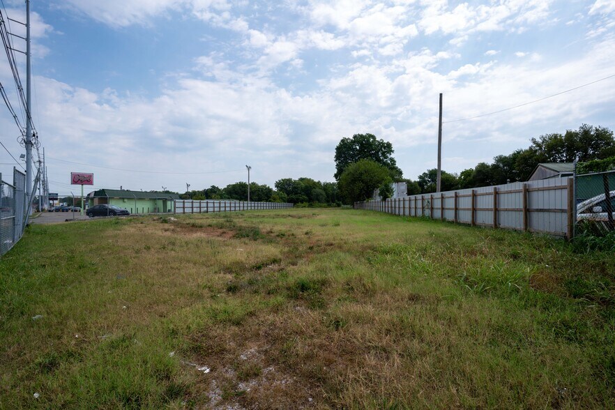 More Photos Of 3511 7th Street Rd, Louisville Land For Sale