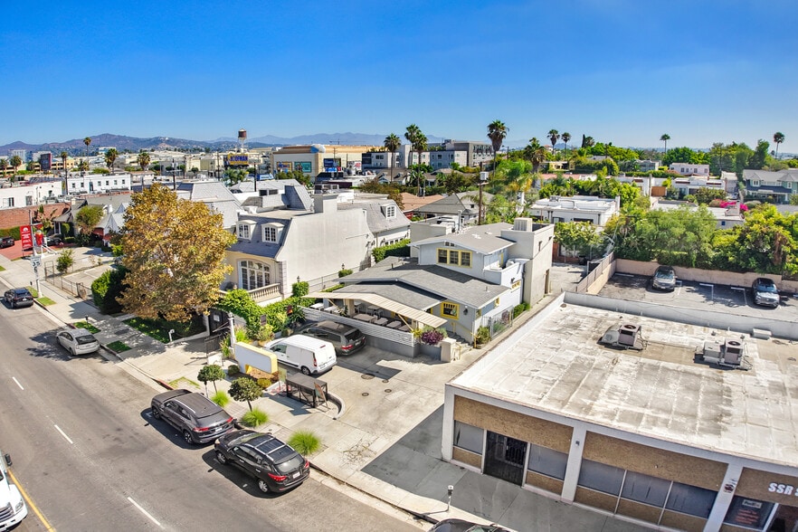 More Photos Of 626 N Larchmont Blvd, Los Angeles Restaurant For Lease