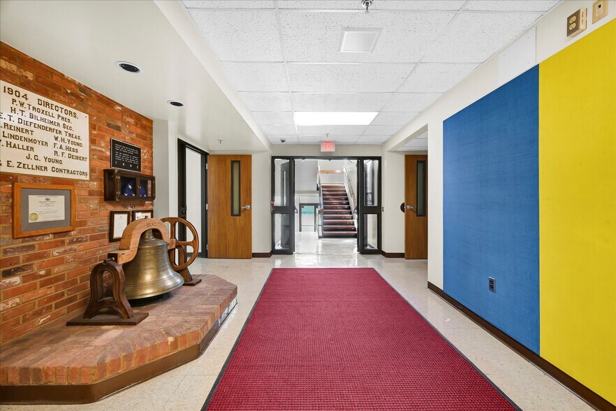 More Photos Of 2389 Main St, Northampton Office For Sale