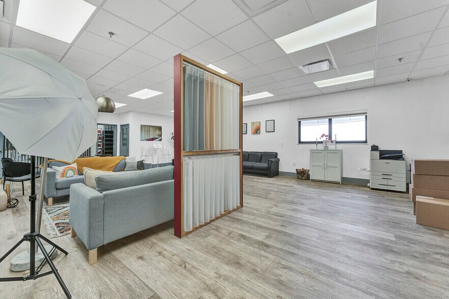 More Photos Of 6850 NW 74th St, Medley Warehouse For Sale