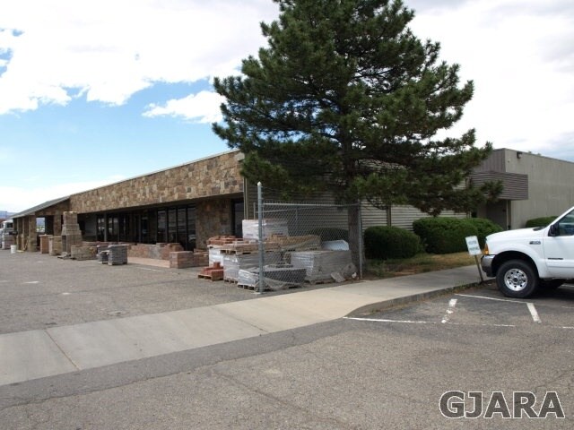More Photos Of 711 S 15th St, Grand Junction Storefront For Sale