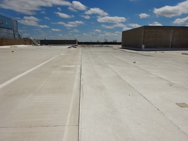 More Photos Of 4930 Hayes Ave, Plover Distribution For Lease