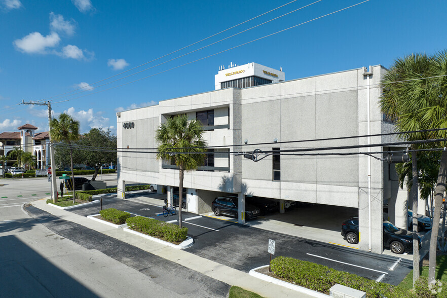 Primary Photo Of 4800 N Federal Hwy, Fort Lauderdale Medical For Lease