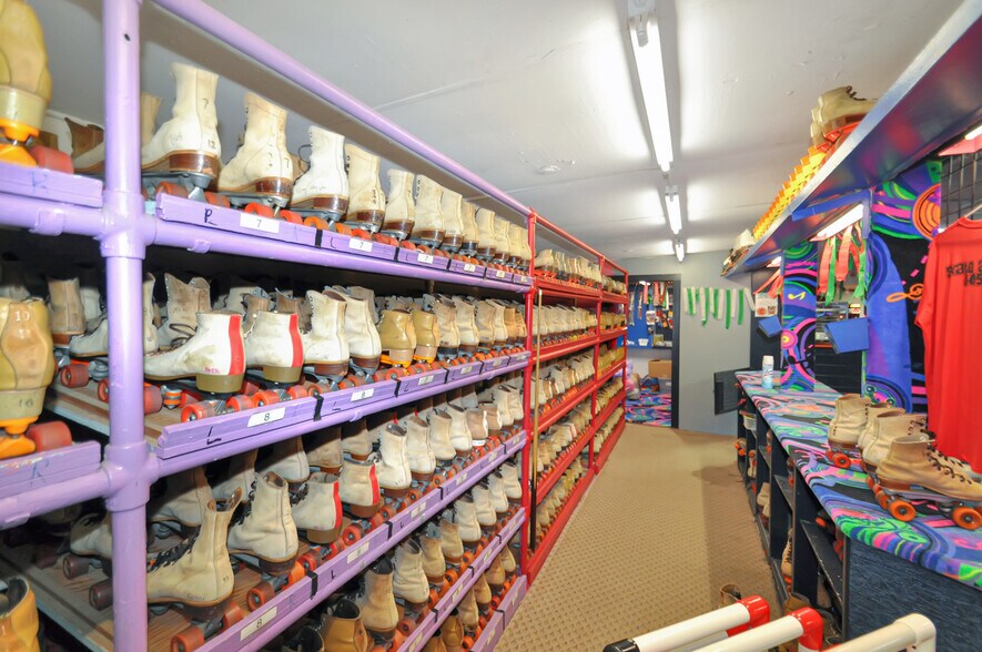 More Photos Of 805 Sater St, Greenville Skating Rink For Sale