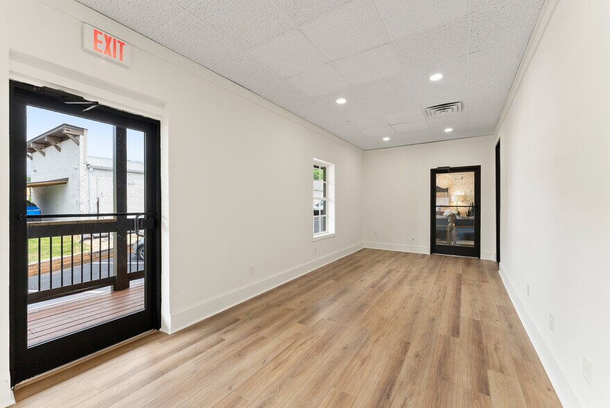 More Photos Of 1001 Riverside Dr, Gainesville Office For Lease