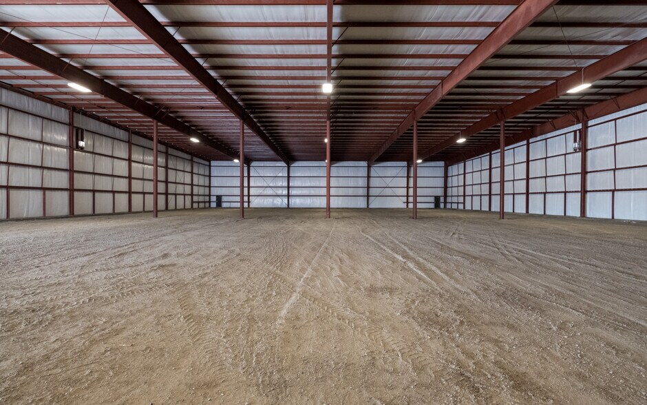 More Photos Of 540 5th St, Spirit Lake Warehouse For Sale