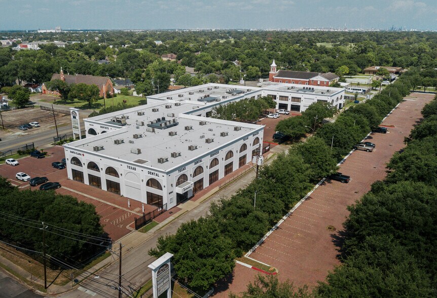 More Photos Of 5616 Lawndale St, Houston Medical For Sale