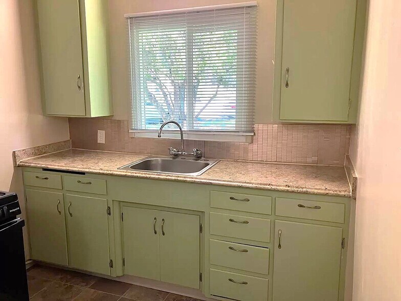 More Photos Of 1136 Stoddard Ave, Modesto Apartments For Sale