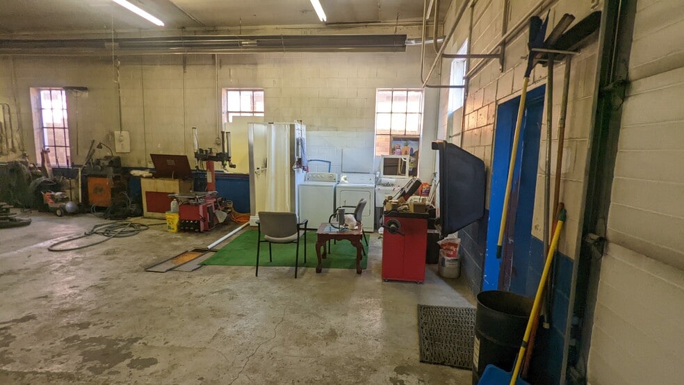 More Photos Of 113 Main St, Wanamingo Auto Repair For Sale