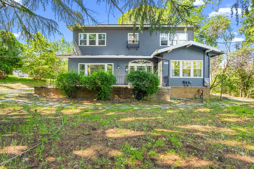 More Photos Of 320 Taylor Rd, Newcastle Specialty For Sale