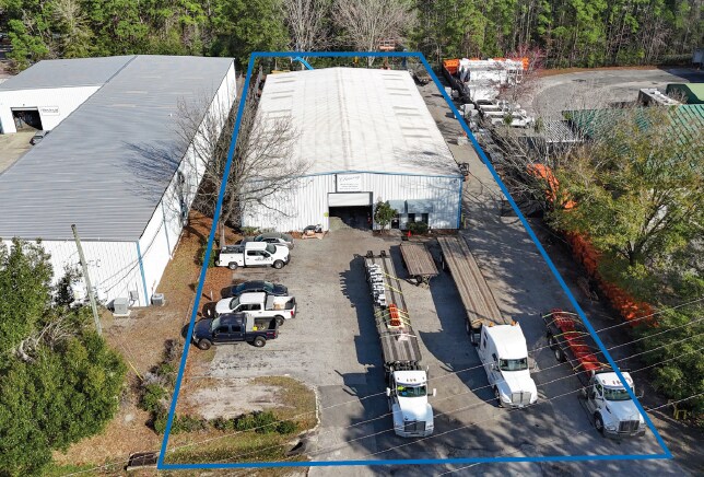 More Photos Of 9601 Sunbeam Center Dr, Jacksonville Warehouse For Sale