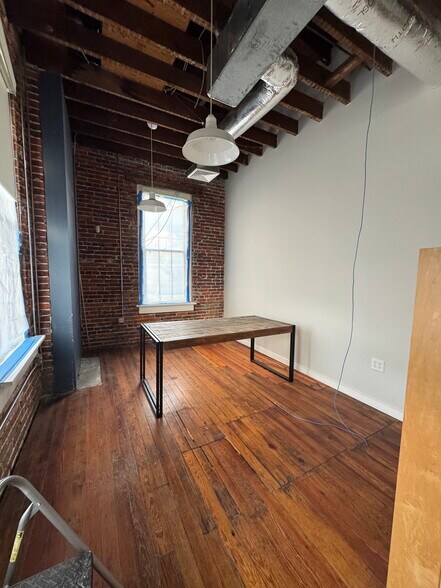 More Photos Of 109-111 N State St, Jackson Loft Creative Space For Lease
