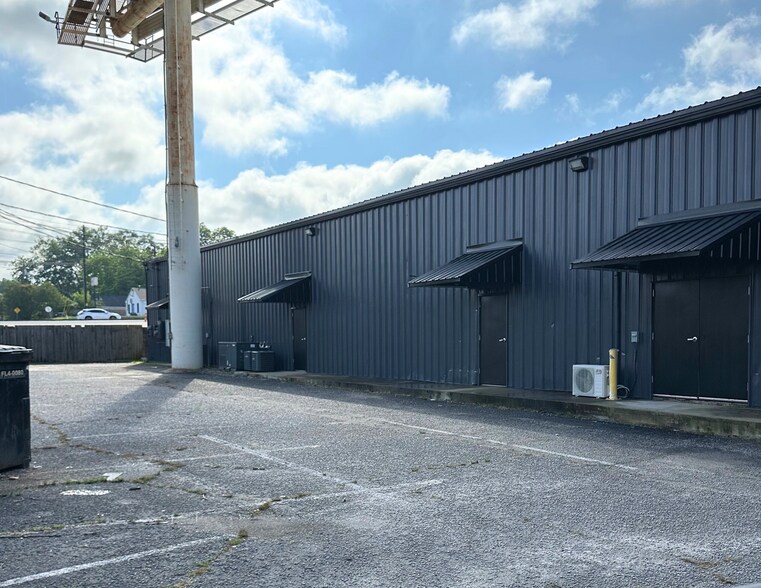 More Photos Of 1900 A Northside Industrial Blvd, Columbus Warehouse For Lease
