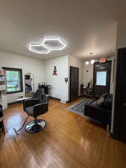 More Photos Of 234 W Main St, Hummelstown Office Residential For Sale