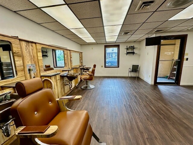 More Photos Of 2 Center St, Tariffville Freestanding For Sale