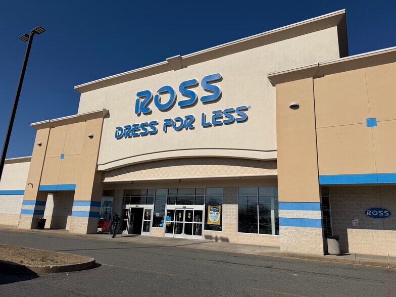 More Photos Of 138 Sunset Blvd, New Castle Unknown For Lease