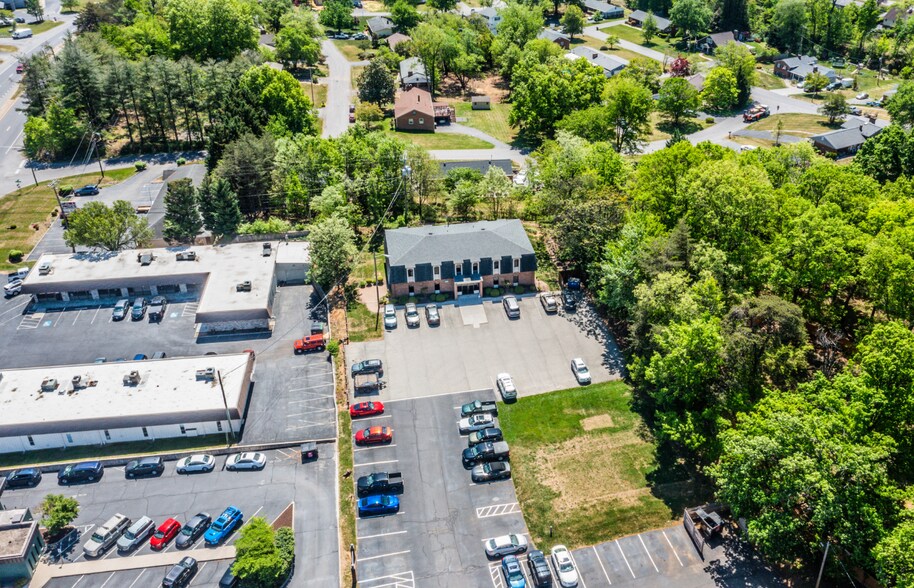 More Photos Of 2129 Electric Rd, Roanoke Office For Lease