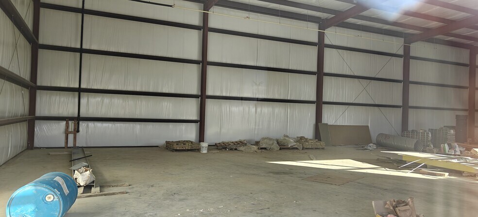 More Photos Of 12303 Murphy Rd, Stafford Warehouse For Lease