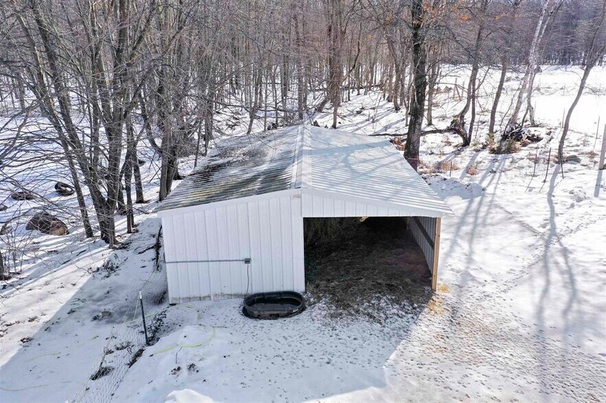 More Photos Of W11375-A W11375-A County Road X Rd, Crivitz Sports And Entertainment For Sale