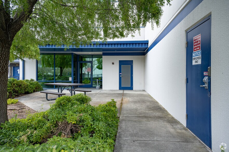 More Photos Of 3905 Cypress Dr, Petaluma Warehouse For Lease