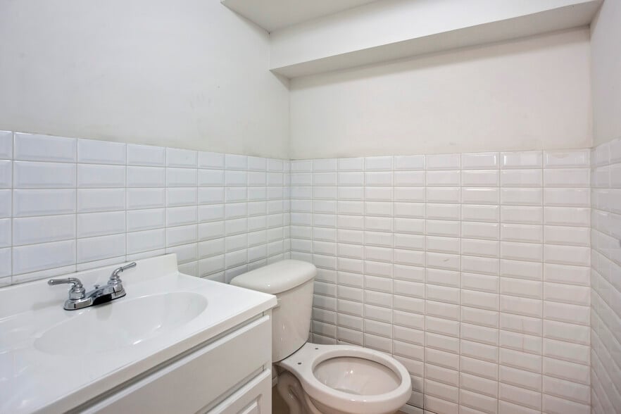 More Photos Of 199-201 Chauncey St, Brooklyn Apartments For Sale