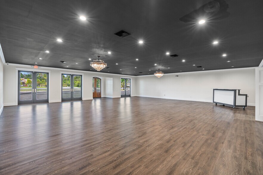 More Photos Of 922 Saraland Blvd S, Saraland Restaurant For Sale