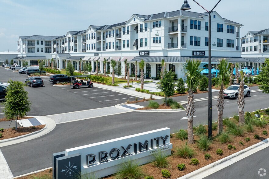 More Photos Of 1000 Lake Park Blvd N, Carolina Beach General Retail For Sale