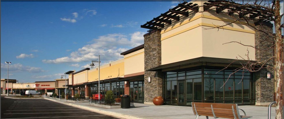 More Photos Of 15560-15624 Pilot Knob Rd, Apple Valley Unknown For Lease