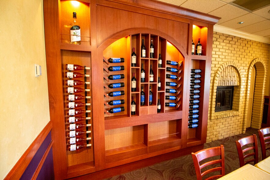 More Photos Of 5402 Portage Rd, Portage Restaurant For Lease