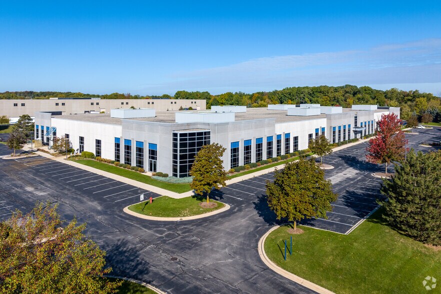 More Photos Of W233N2095 Ridgeview Pky, Waukesha Warehouse For Lease