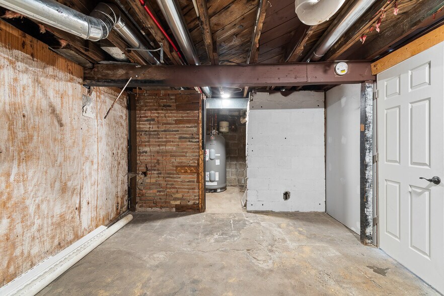 More Photos Of 1177 Canton Rd, Akron Storefront For Sale
