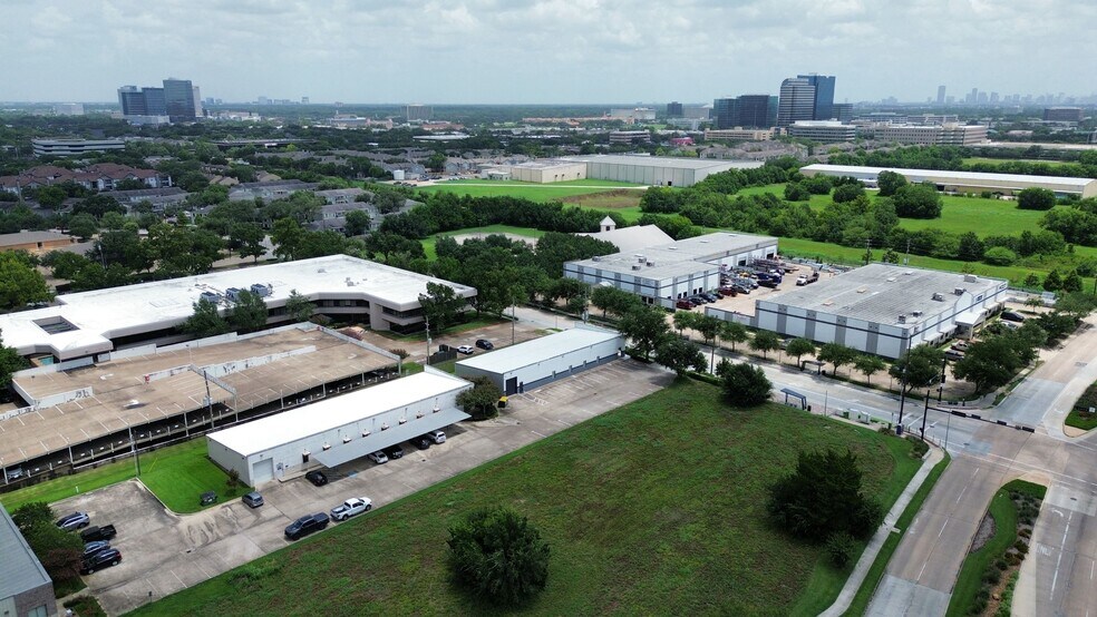 More Photos Of 3664 Walnut Bend Ln, Houston Office For Lease