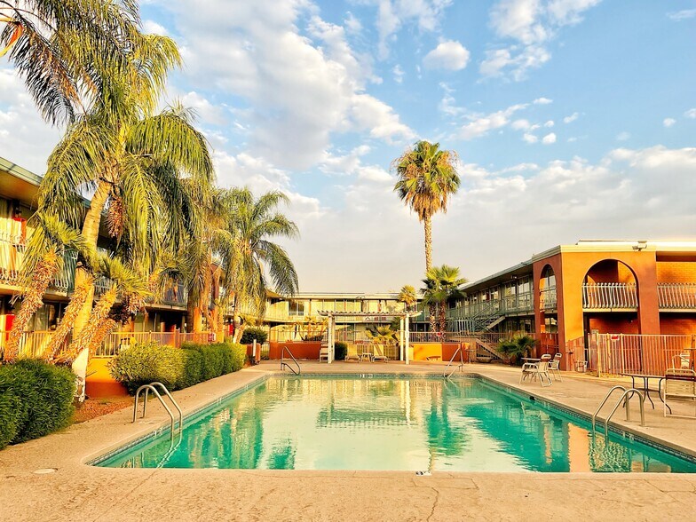 More Photos Of 1365 W Grant Rd, Tucson Hotel For Sale