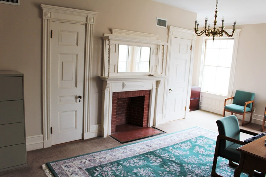 More Photos Of 404 County St, New Bedford Office For Sale