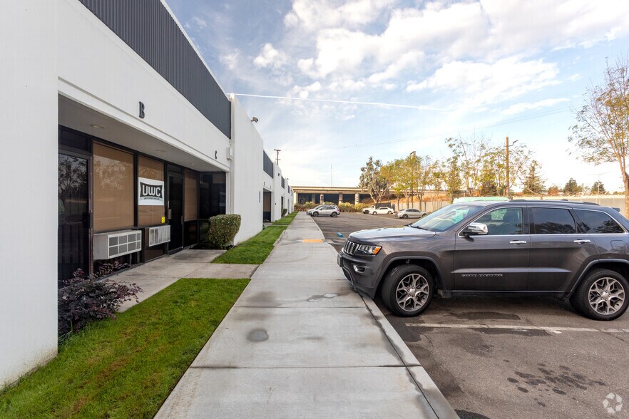More Photos Of 30139 Industrial Pky SW, Hayward Research And Development For Lease
