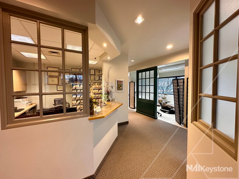 More Photos Of 985 Berkshire Blvd, Wyomissing Medical For Lease