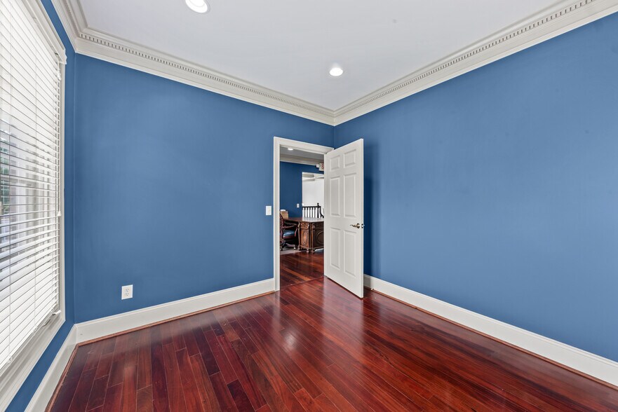 More Photos Of 1041 Parkside St, Greensboro Office For Lease