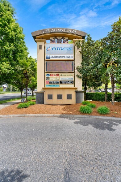 More Photos Of 13019 NE Fourth Plain Blvd, Vancouver Health Club For Sale