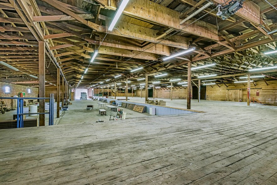 More Photos Of 904 S Grant St, Amarillo Distribution For Lease