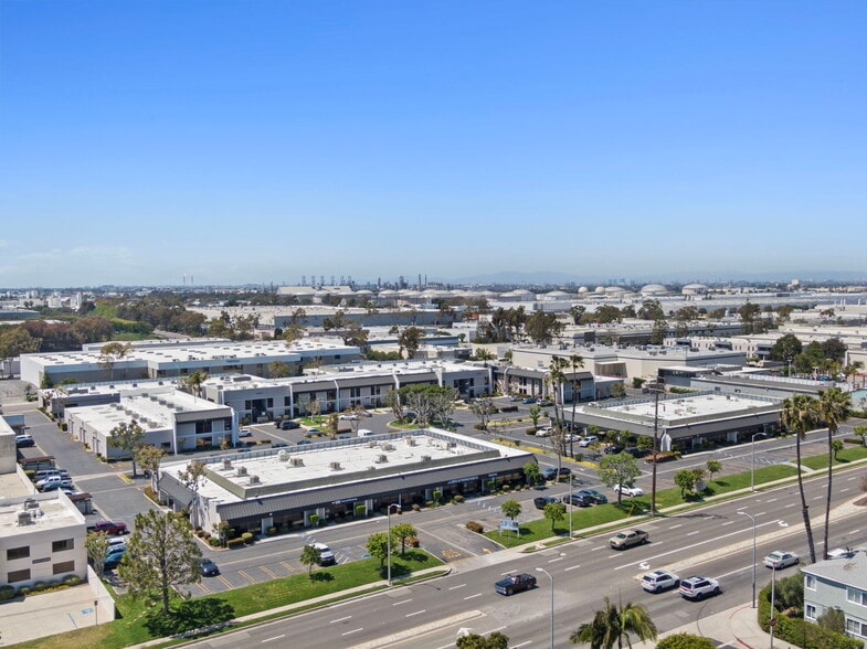 More Photos Of 20695 S Western Ave, Torrance Unknown For Lease