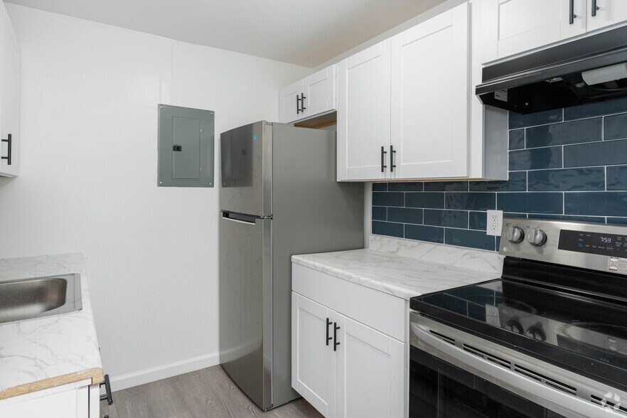 More Photos Of 6004-6028 Amberwood Rd, Baltimore Apartments For Sale