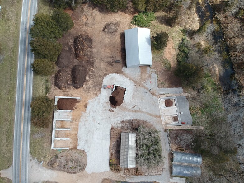 More Photos Of 2798 Highway 23 N, Eureka Springs Garden Center For Sale