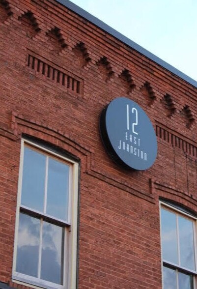 More Photos Of 12 E Johnston St, Forsyth Office Residential For Lease