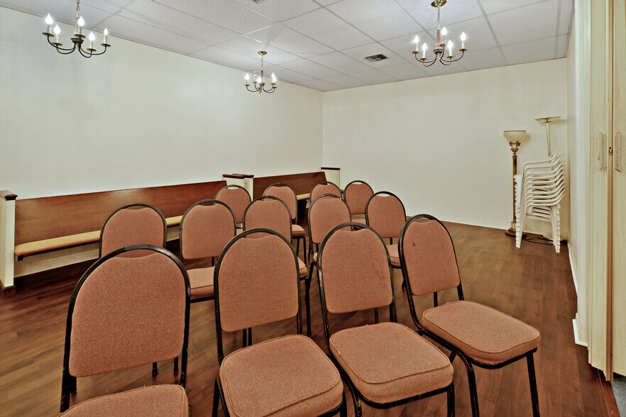 More Photos Of 1940 Dr Martin Luther King Jr St S, Saint Petersburg Specialty For Sale