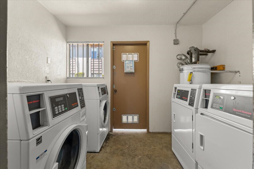 More Photos Of 423 N 26th St, San Jose Apartments For Sale