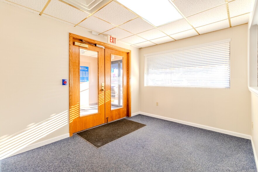More Photos Of 9173 Lincoln Hwy, Irwin Office For Sale