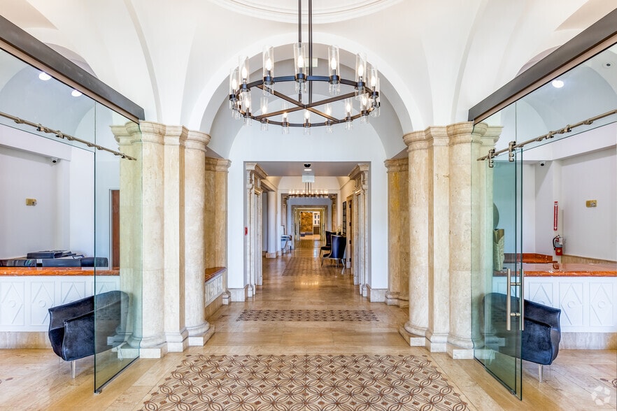 More Photos Of 2121 S Hiawassee Rd, Orlando Apartments For Lease