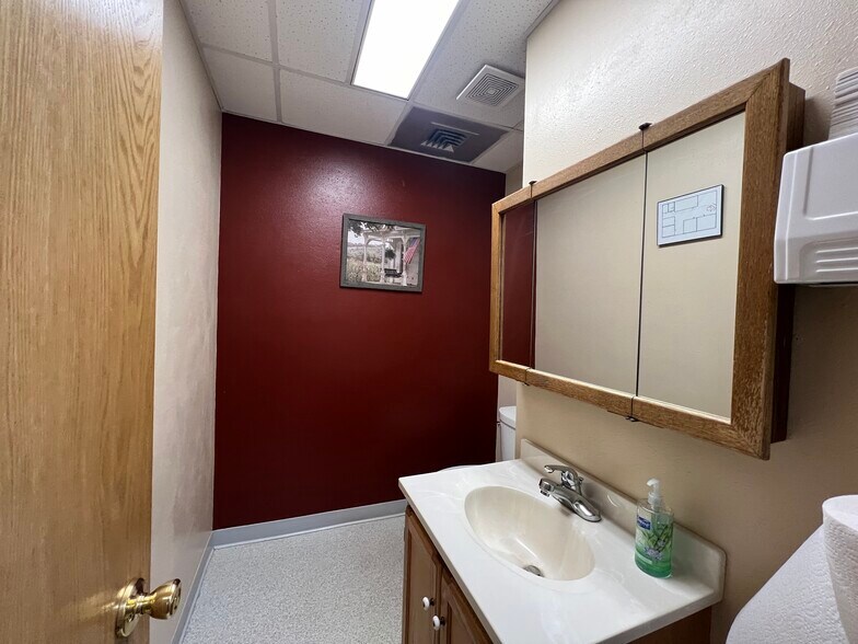 More Photos Of 402 E Main St, Riverton Storefront Retail Office For Sale