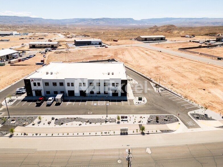 More Photos Of 744 Enterprise dr, St George Warehouse For Lease